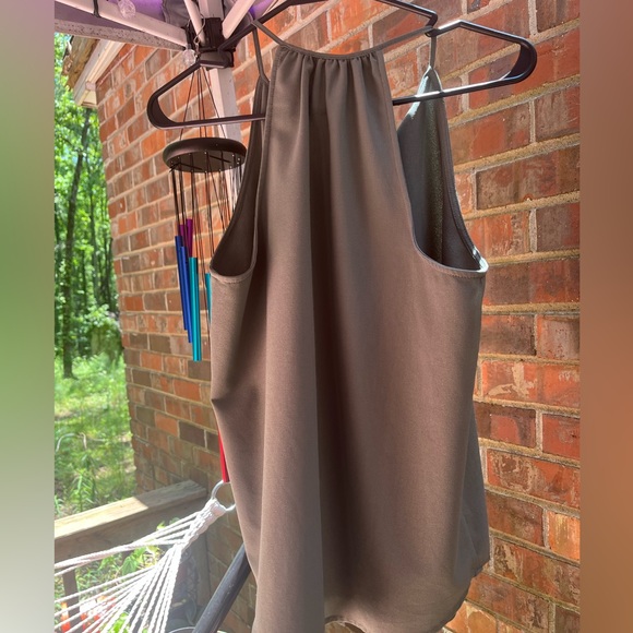 Paper Crane Women’s size Med Green Blouse tank top Like New 100% polyester NWT - Picture 4 of 8